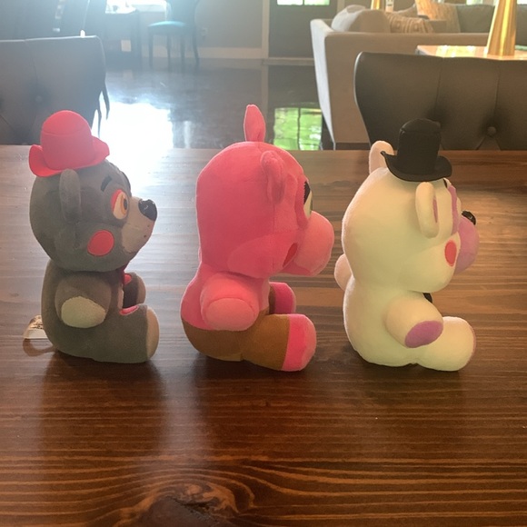 Lefty, pigpatch and helpy Funko fnaf plush - Picture 4 of 4